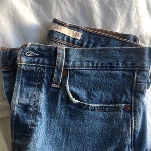 Size 26: Levi’s Wedgie Ankle Jeans